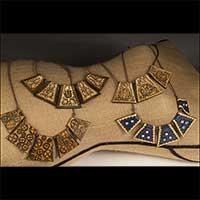 Patrón de collar de cuero casual