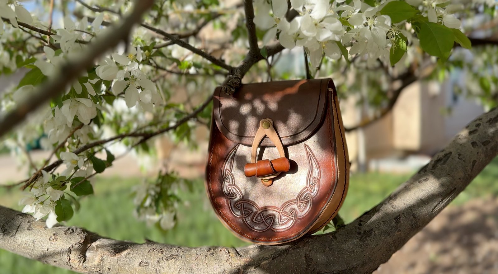 How to Build a Leather Sporran From Our Paper Pattern