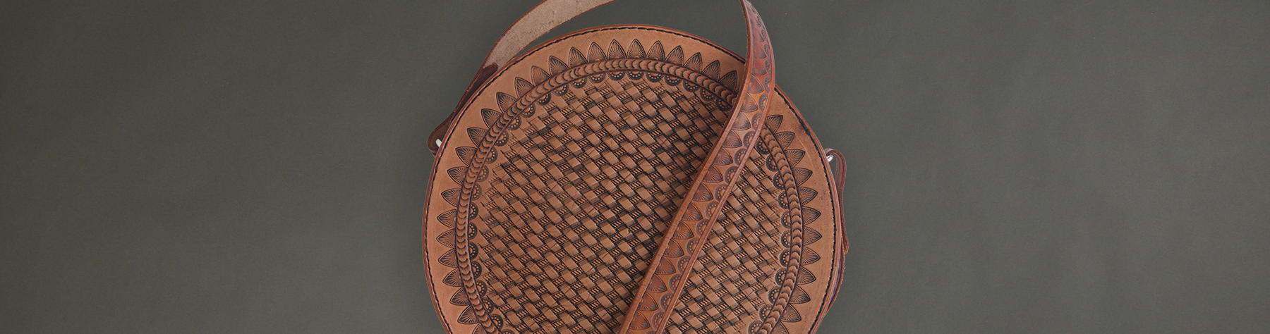 Gift Idea: Circle Crossbody Kit Remix by BL Leatherworks