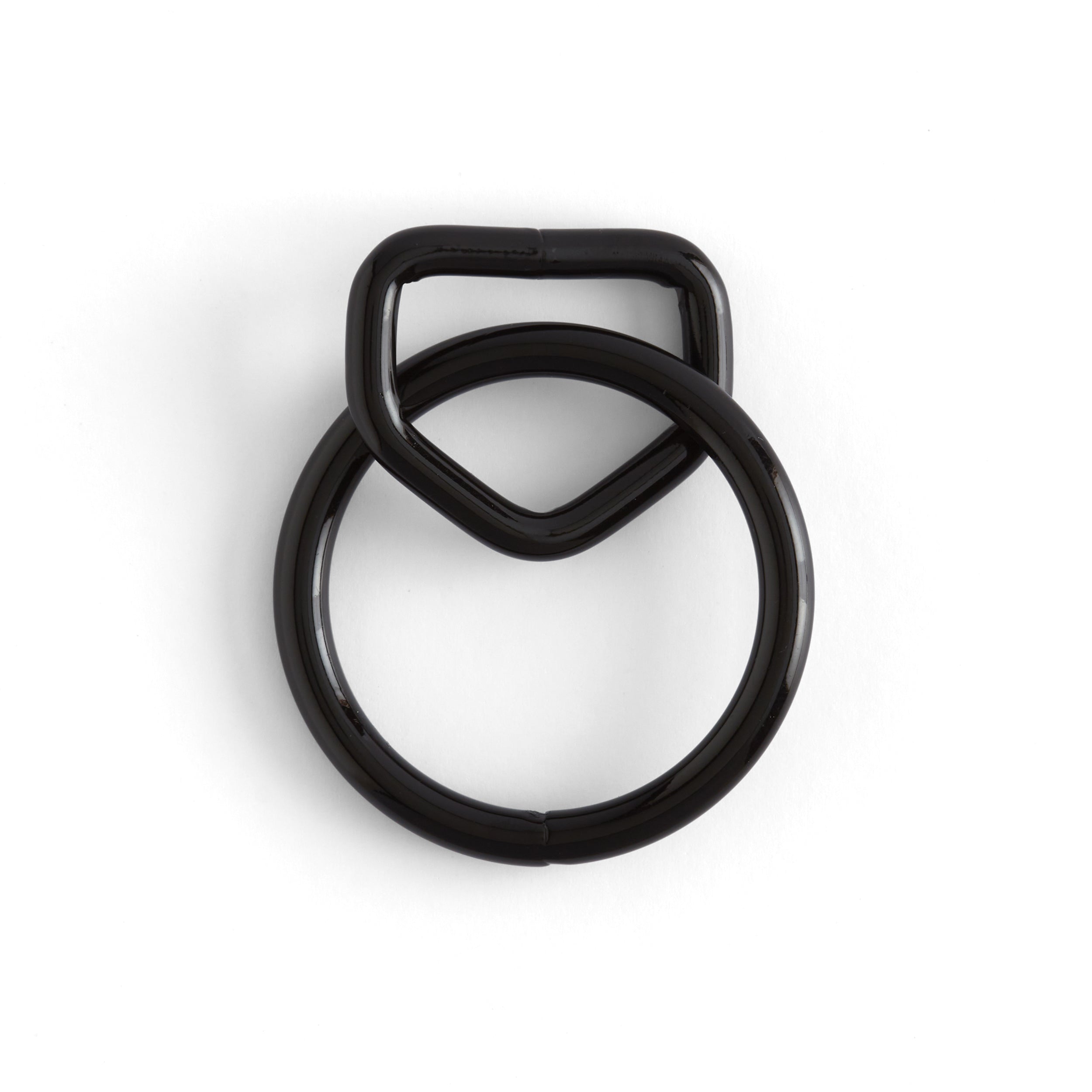 アクセサリー PRY Stannum Leather Ring 002 [Leather] O-Ring with Triangle 6 Pack | Tandy Leather — Tandy Leather, Inc.