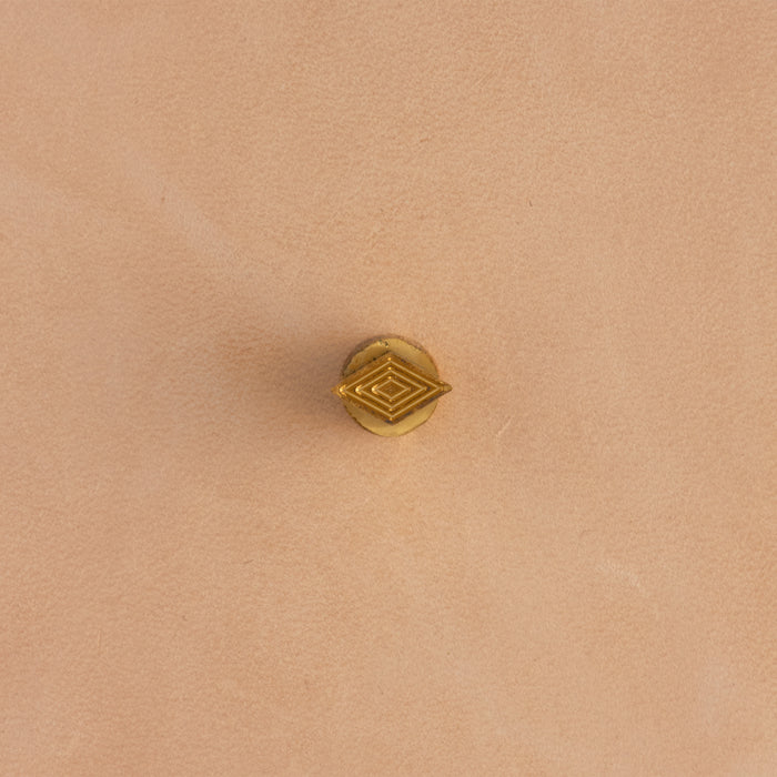 Sello de latón de diamante anidado