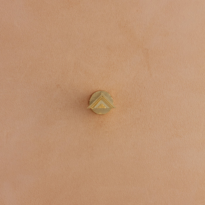 Sello de latón con borde de triángulo azteca