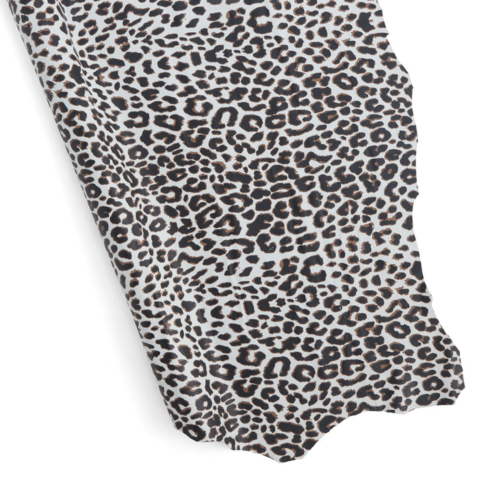 Piel de cordero con estampado de leopardo de las nieves